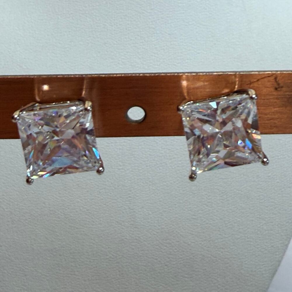Sterling Silver solitaire earrings